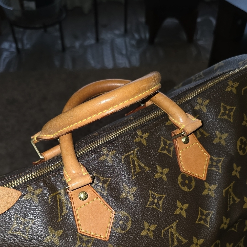 Louis Vuitton Monogram Canvas Speedy 40 - Picture 15 of 17